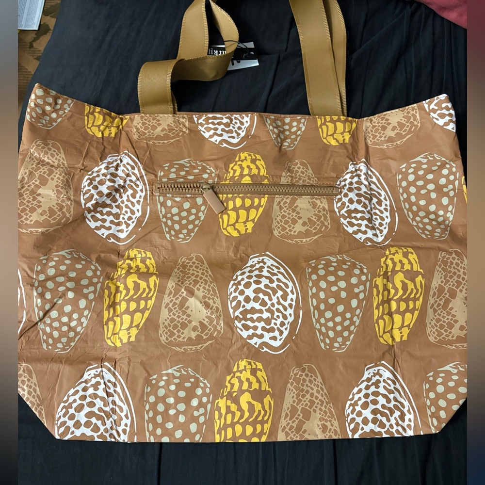 ALOHA Collection Tote - Picture 3 of 5